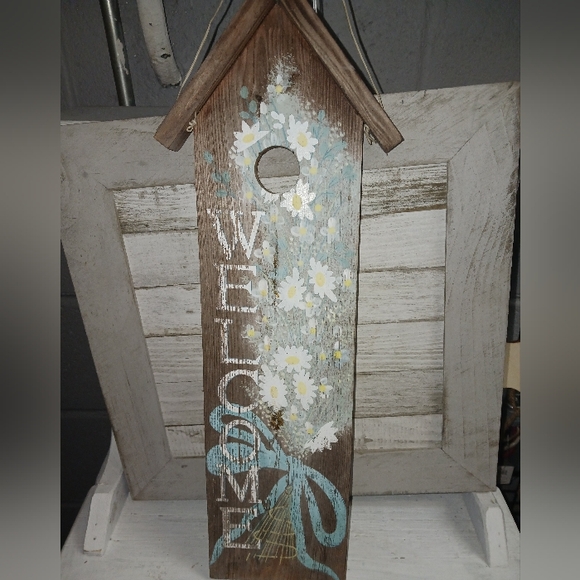 Rustic Welcome Birdhouse Sign - Picture 2 of 2